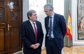 ep el gobernador del banco de espana jose luis escriva i y el exgobernador pablo hernandez de cos d
