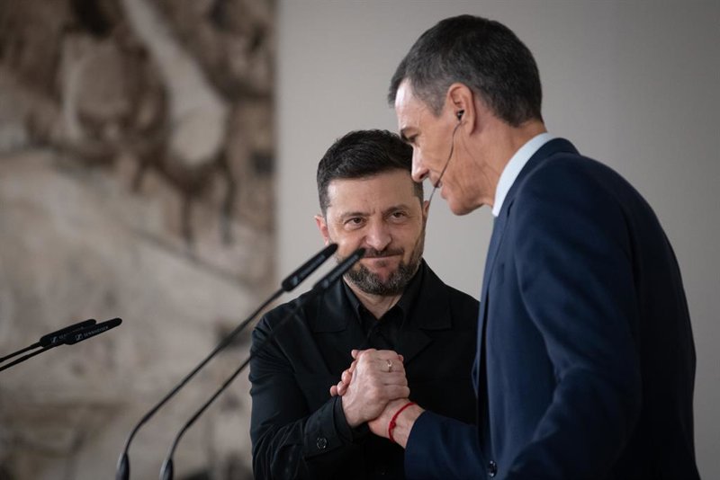 El Gobierno dará 200 millones para reconstruir Ucrania y movilizará otros 615 en apoyo militar