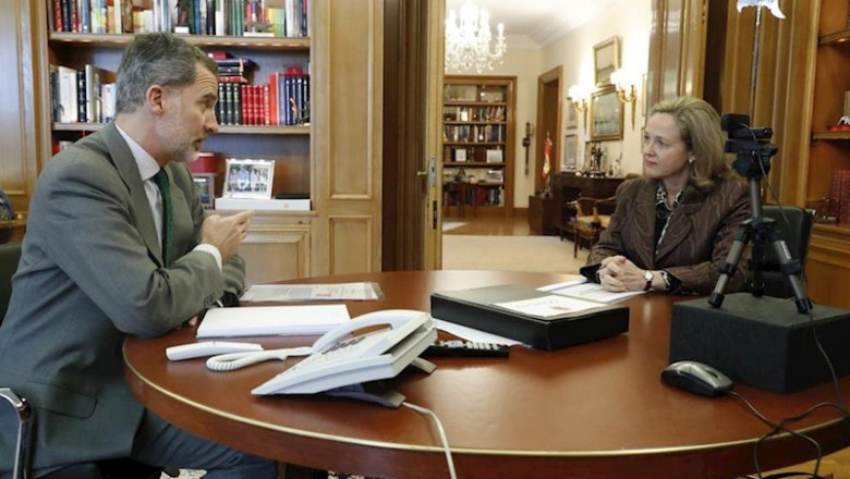 El Rey Felipe VI durante su reunión con la Vicepresidenta de Asuntos Económicos y Transformación Digital, Nadia Calviño, este lunes. | Casa de S.M. el Rey ep el rey felipe vi durante su reunion con la vicepresidenta de asuntos economicos y transformacion