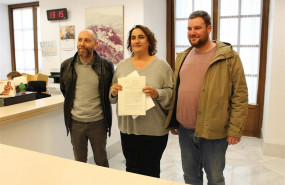 ep la p ortavoz adjunta del grupo parlamentario adelante andalucia angela aguilera y el portavoz de