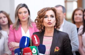 ep la secretaria general del psoe a maria jesus montero atiende a los medios en el patio del