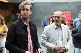 ep los parlamentarios foraleseh bildu nafarroa maiorga ramirezadolfo araizdel iniciola primera sesiondebateinvestidurala candidata socialistala presidencianavarra