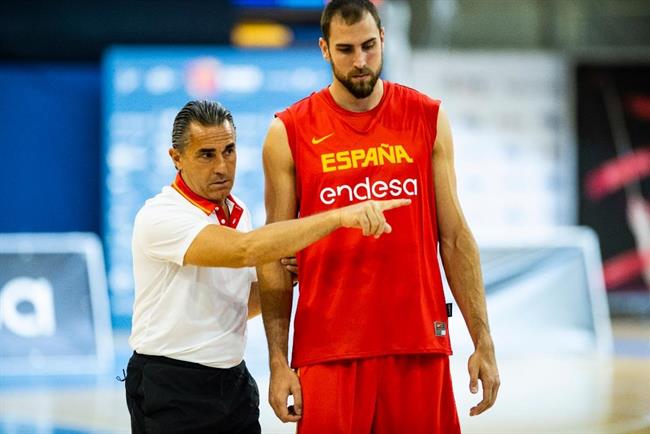 Pablo Aguilar Sergio Scariolo selección española baloncesto | FEB ep pablo aguilar sergio scariolo seleccion espanola baloncesto