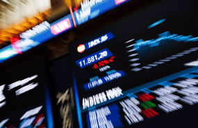 ep paneles del ibex en el palacio de la bolsa de madrid a 30 de septiembre de 2024 en madrid espana