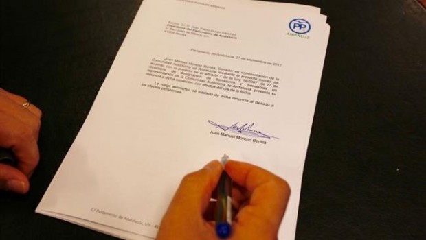 ep presidentepp-a juanma moreno firmarenunciasenador