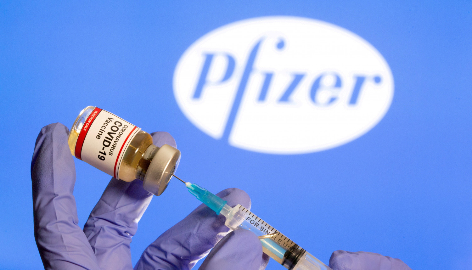 le traitement antiviral de pfizer reduit de 89 le risque de formes graves de covid dit le laboratoire 