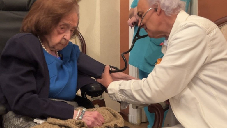 el d manuel de la pea con mercedes lvarez montero que prono cumplir 107 aos 20250512183230 