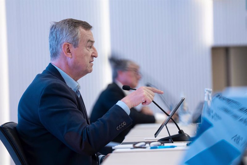 RBC sube estimaciones de Sabadell antes de resultados, pero reitera recomendación