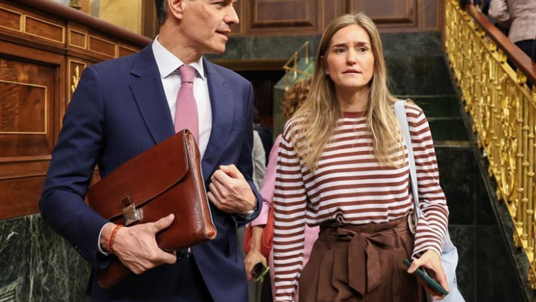 Archivo - El presidente del Gobierno, Pedro Sánchez, y la ministra de Energía y Transición Ecológica, Sara Aagesen, durante una sesión de control al Gobierno, en el Congreso de los Diputados, a 14 de mayo de 2025, en Madrid (España). | Marta Fernández - Europa Press - Archivo ep archivo el presidente del gobierno pedro sanchez y la ministra de energia y transicion