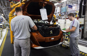 ep archivo   linea de montaje en la planta de psa peugeot citron en vigo pontevedra