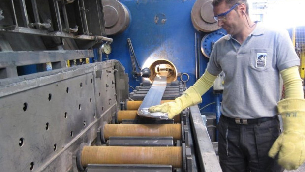 ep archivo   operario en una fabrica industrial 20260521102603