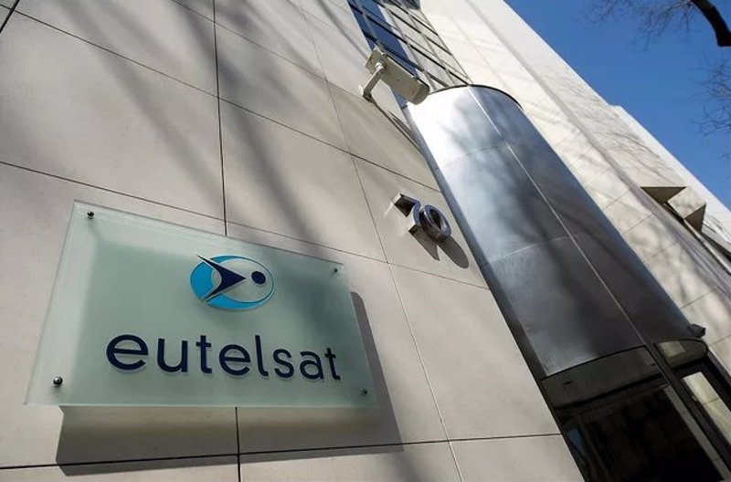S&P baja la calificación del operador francés Eutelsat a B tras reducir sus previones