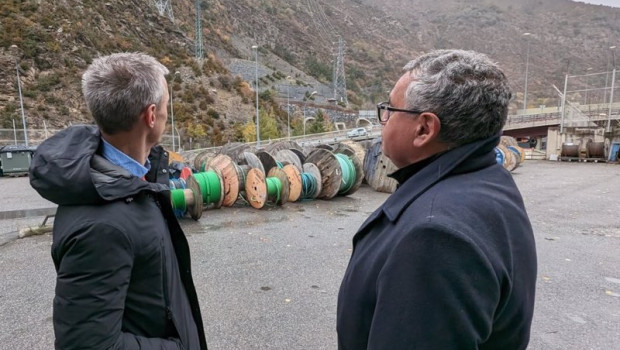 ep calvet y moles ante la linea de alta tension