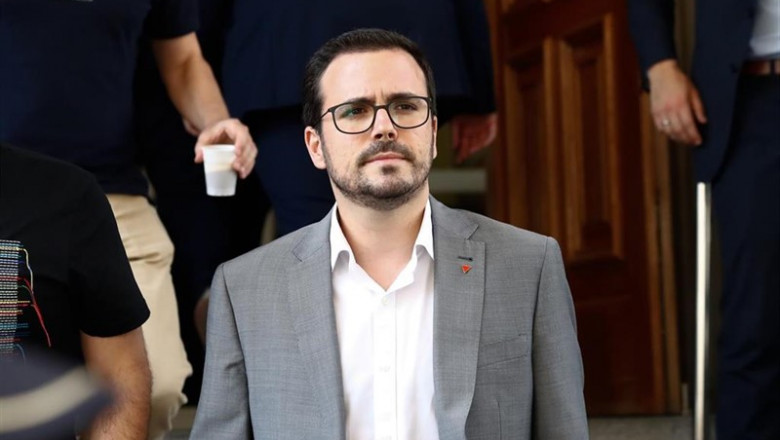El coordinador federal de Izquierda Unida (IU), Alberto Garzón, a su llegada al Congreso de los Diputados en el primer debate de investidura del candidato socialista a la Presidencia del Gobierno. | Óscar J.Barroso - Europa Press ep coordinador federalizquierda unida iu alberto garzon allegadacongresolos diputadosprimer debateinvestiduracandidato socialistala presidenciagobierno