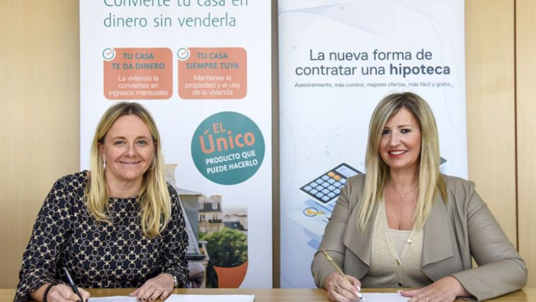 ep de izq a dcha nuria lopez directora de hipoteca inversa de caser y silvia escamez ceo de finteca