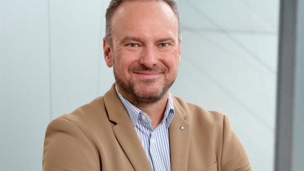 ep el consejero delegado de bmw motorrad markus flasch nombrado presidente de acem