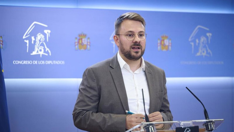 ep el diputado del grupo parlamentario plurinacional sumar alberto ibanez mezquita durante una rueda