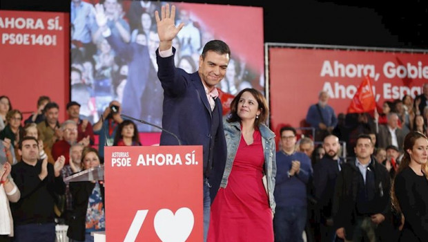 ep el presidente del gobierno en funciones pedro sanchez y la cabeza de lista socialista por
