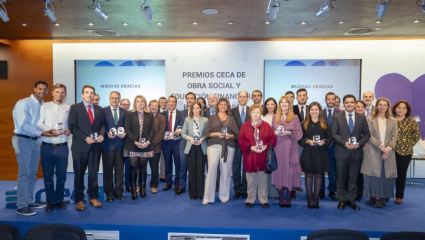 ep entrega de los premios ceca de obra social y educacion financiera 2022