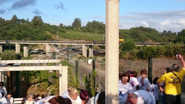 ep homenajelas victimasangrois