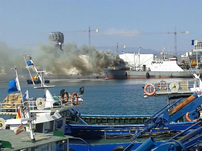 Incendio del pesquero ruso | @112CANARIAS ep incendiopesquero ruso