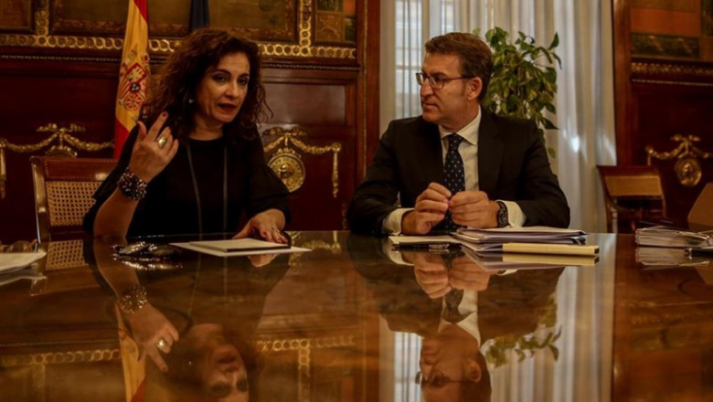 La ministra de Hacienda, María Jesús Montero, se reúne con el presidente de la Xunta de Galicia, Alberto Núñez Feijóo en la sede del Ministerio | Ricardo Rubio - Europa Press - Archivo ep la ministra de hacienda maria jesus montero se reune con el presidente de la xunta de galicia