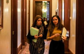 ep la portavoz del grupo socialista adriana lastra y la de unidas podemos irene belarra