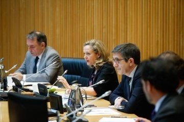 ep la vicepresidenta de asuntos economicos nadia calvino en su comparecencia ante la comision de