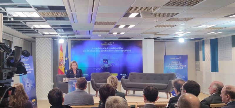 La vicepresidenta primera y ministra de Asuntos Económicos, Nadia Calviño, durante la clausura de la presentación de la red de Cátedras de inteligencia artificial y ciberseguridad este lunes 14 de noviembre en Madrid. | EUROPA PRESS ep la vicepresidenta primera y ministra de asuntos economicos nadia calvino durante la clausura de