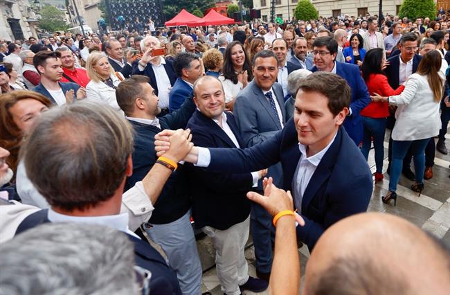 El líder de Ciudadanos, Albert Rivera, en Granada | EUROPA PRESS/ÁLEX CÁMARA ep liderciudadanos albert rivera en granada