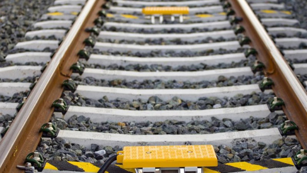 ep renovacion de lineas convencionales con balizas de senalizacion