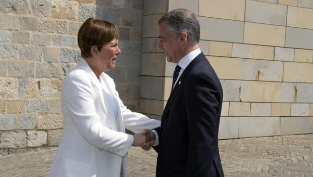 ep uxue barkos e inigo urkullupamplona