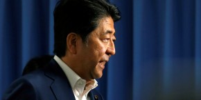 le-premier-ministre-japonais-shinzo-abe-ldp-le-10-juillet-2016-a-tokyo-au-japon
