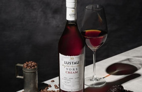 1637873741 lustau cream vorsopt