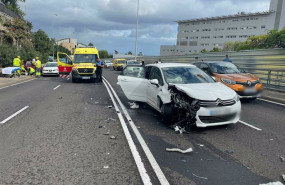 ep accidente de trafico en santa cruz de tenerife delante del hospital de la candelaria