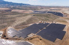 ep aquila clean energy y trina solar firman un acuerdo para el suministro de 800 megavatios en