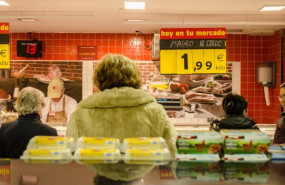 ep archivo   gente comprando en un super
