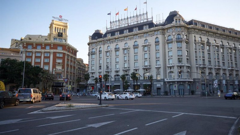 Archivo - Hotel NH Collection Paseo del Prado y The Westin Palace o Hotel Palace en la Plaza de Cánovas del Castillo, a 24 de julio de 2021, en Madrid (España). | Jesús Hellín - Europa Press - Archivo ep archivo hotel nh collection paseo del prado y the westin palace o hotel palace en la plaza de