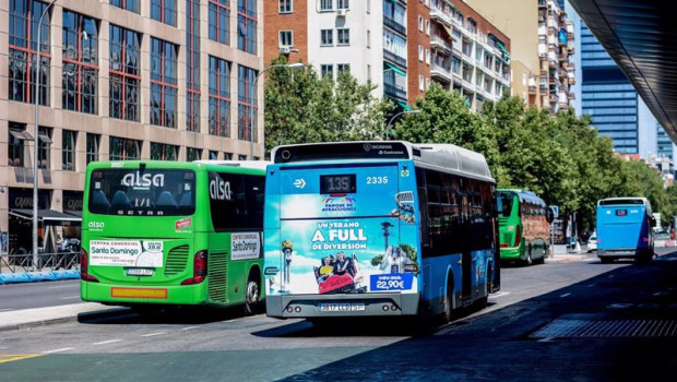 ep archivo   un autobus de la linea 135 en el intercambiador de plaza de castilla
