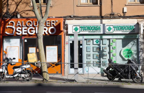 ep archivo una oficina de alquiler seguro junto a otra de tecnocasa ep archivo una oficina de alquiler seguro junto a otra de tecnocasa