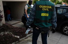 ep archivo   varios agentes de la guardia civil durante un registro en la calle mimosas a 30 de