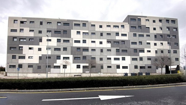 ep edificio de viviendas en un momento en el que la demanda de hipotecas sufre su mayor caida desde