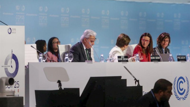 ep el secretario ejecutivo adjunto de la onu ovais sarmad 1i la secretaria ejecutiva de la onu