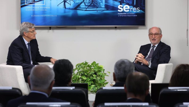 ep fernando ruiz presidente de la fundacion seres junto a antonio brufau el presidente de repsol