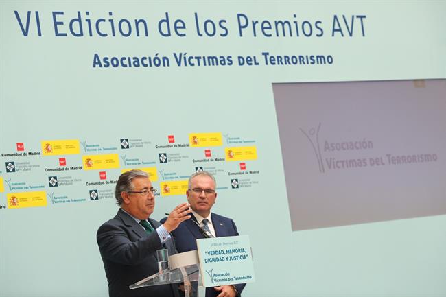 ep juan ignacio zoido recibecruzla dignidadla avt
