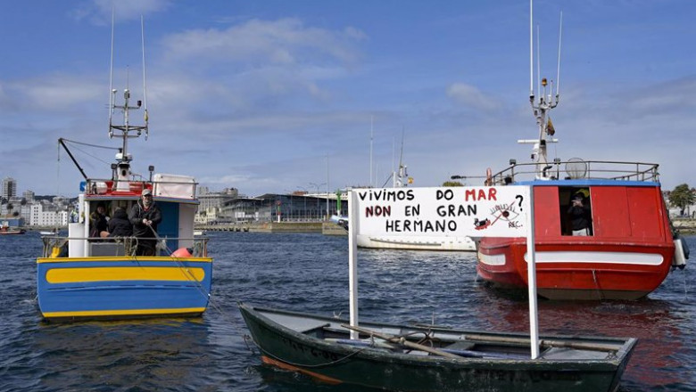 ep la cofradia de pescadores de a coruna hace un paro de la flota artesanal en senalan de protesta ep la cofradia de pescadores de a coruna hace un paro de la flota artesanal en senalan de protesta