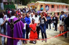 ep la fundacion nph espana inauguraclinicahaiti
