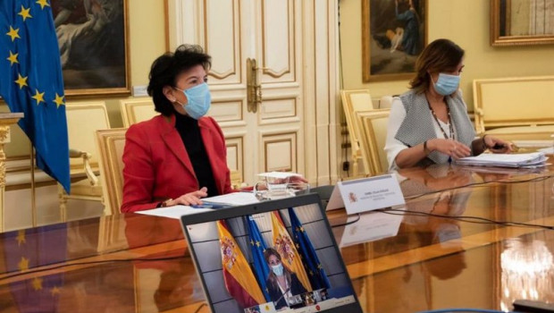 ep la ministra de educacion y formacion profesional isabel celaa y la ministra de trabajo y economia