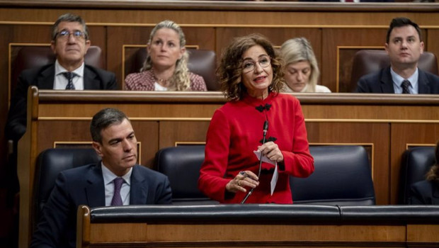 ep la vicepresidenta primera y ministra de hacienda maria jesus montero en la sesion de control al