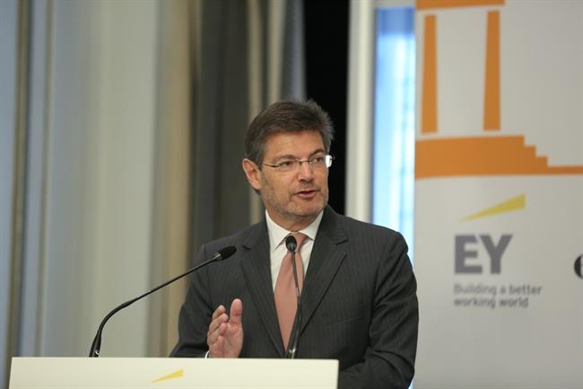 El ministro Rafael Catalá participa en un desayuno coloqui de El Economista | EUROPA PRESS ep ministro rafael catala participaun desayuno coloquieconomista